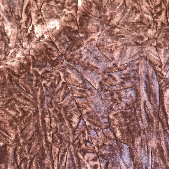 Cute dress Velvety Looking/feeling 😍 - Picture 5 of 8